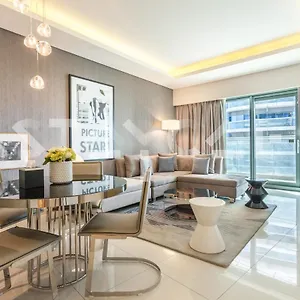 Apartment Staycae Paramount Towers, Dubai