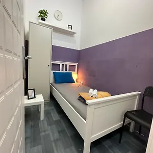 Calm Partition Near Mashreq Metro Проживание в семье