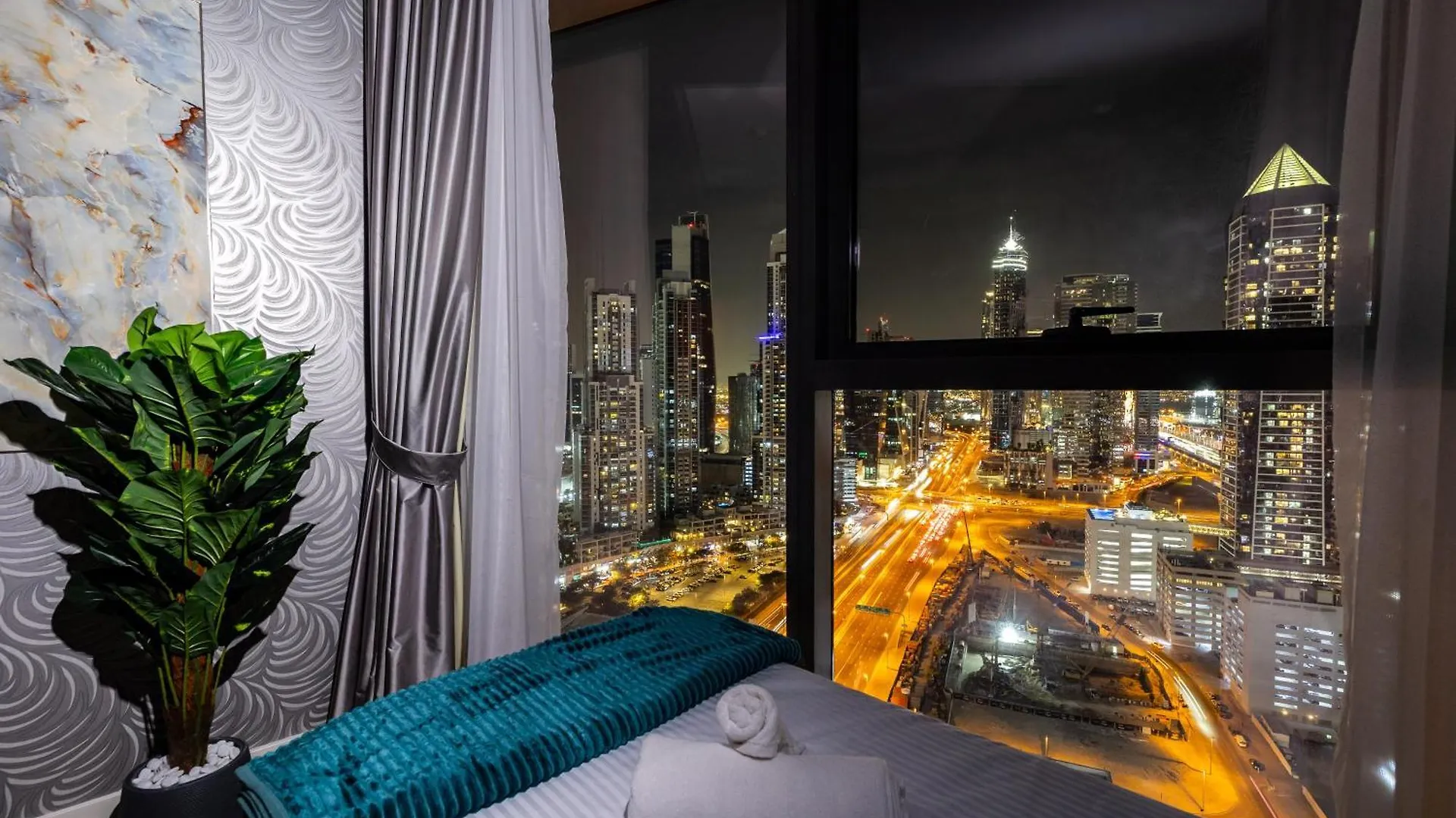 64Th Floor Rooftop Dream, Burj Khalifa View Pool, 2Br Apartment In Paramount Hotel Midtown Ντουμπάι Ηνωμένα Αραβικά Εμιράτα
